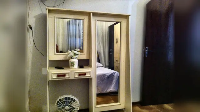 Quarto 1 da casa de hóspedes, detalhe
